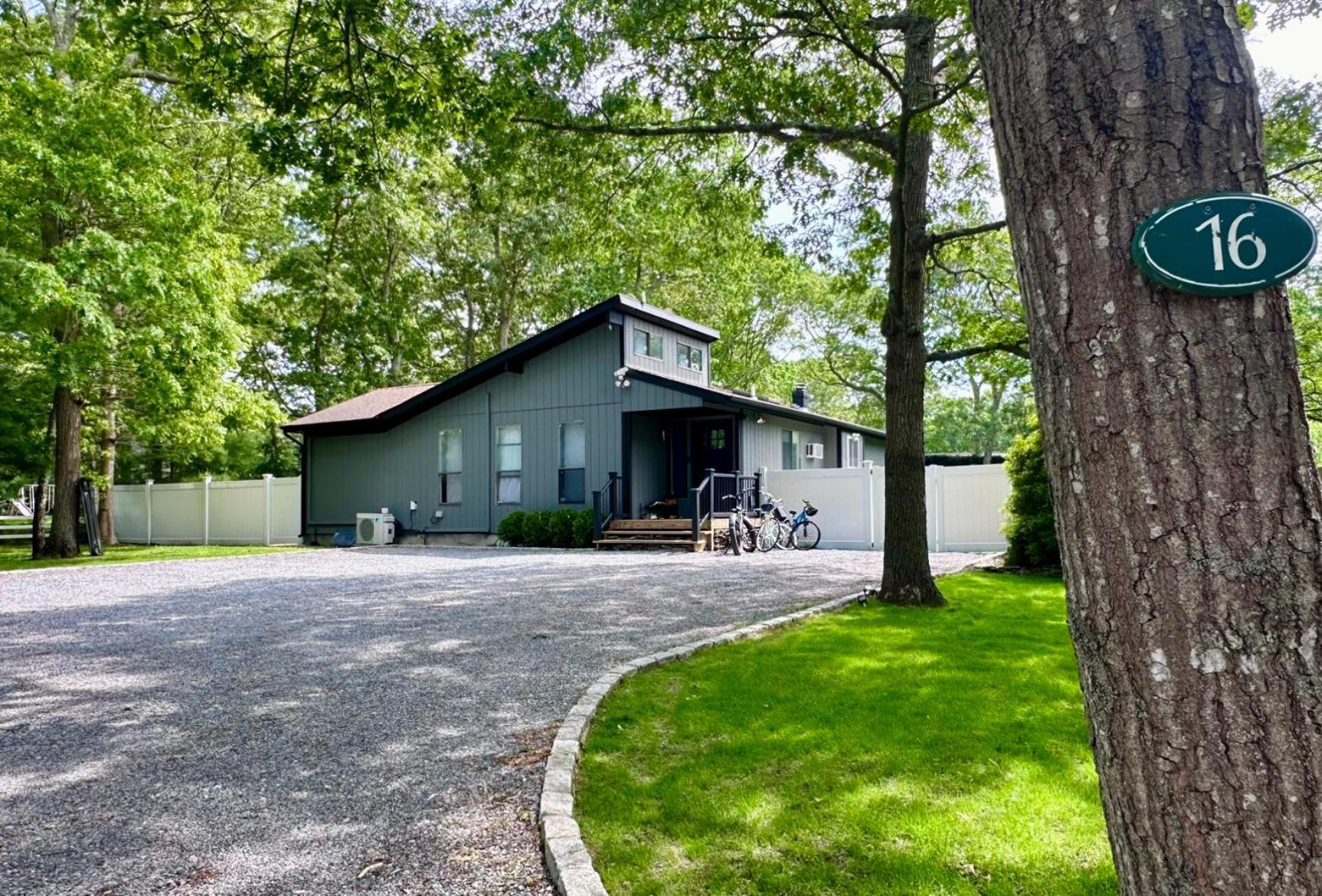 Nature'S Haven In The Hamptons With Pool East Hampton Buitenkant foto